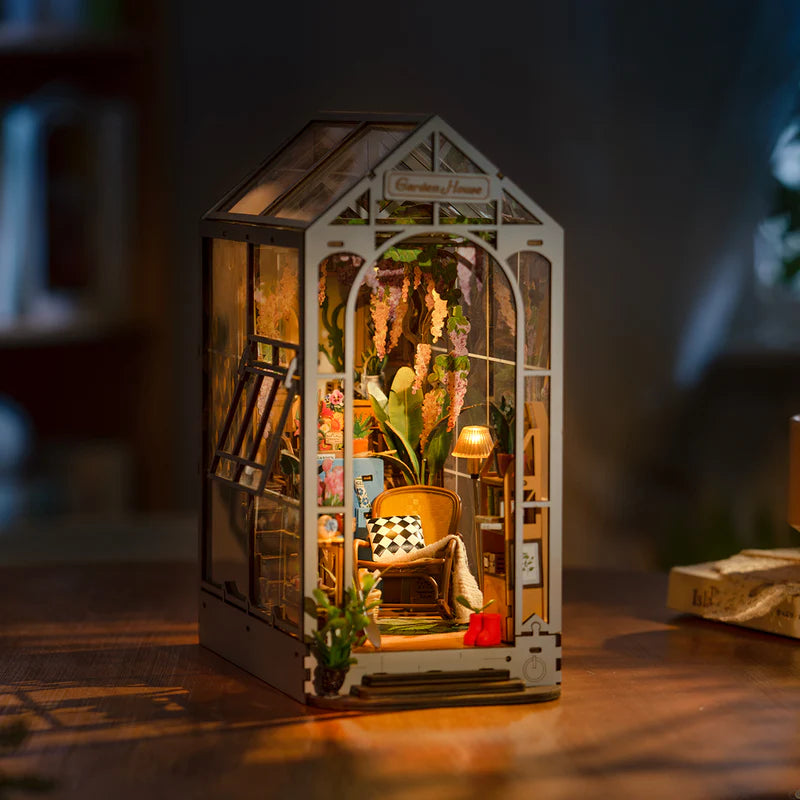 Drewniane Puzzle 3D - Book Nook - Garden